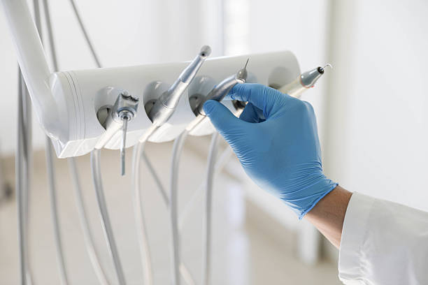 Professional Tooth Extraction technician working in Ninnekah, OK